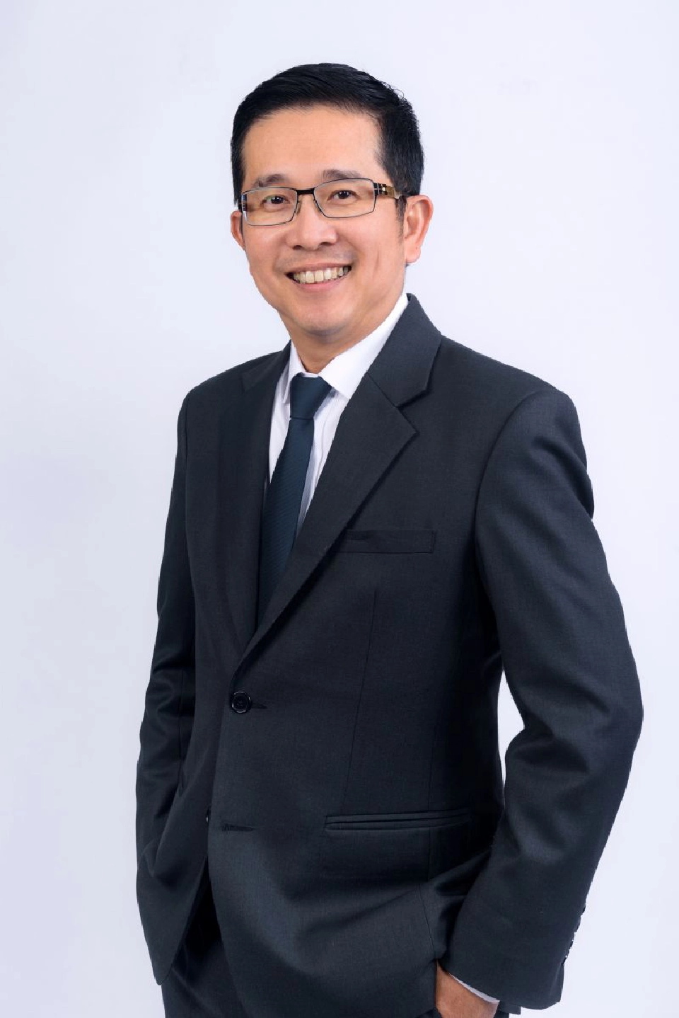 สมโภชน์  อาหุนัย