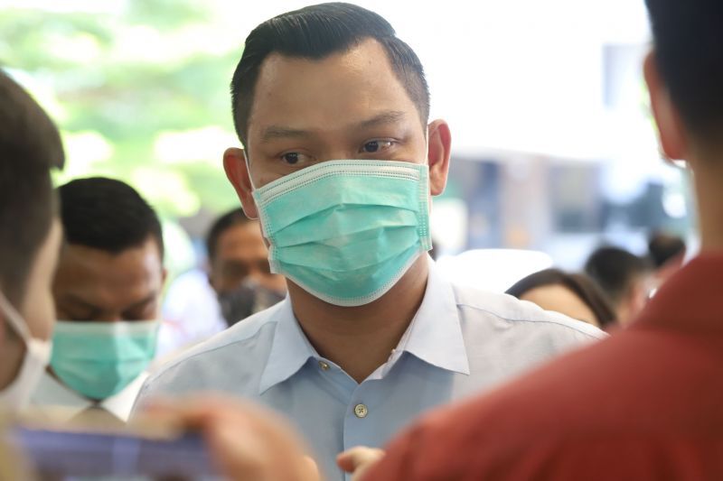 นายธนกร วังบุญคงชนะ 