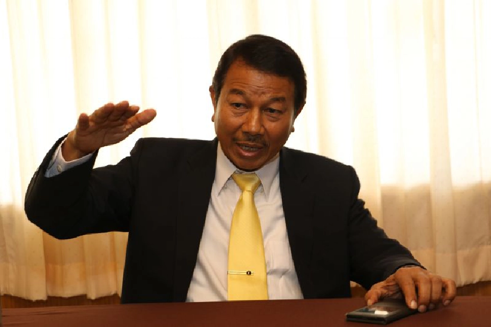 จี้ผู้ว่าฯ บีบโรงงานสกัดรับซื้อปาล์ม18%