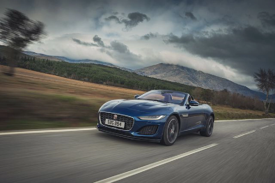 Jaguar F-Type  เสือห้าวมาทั้งฝูง