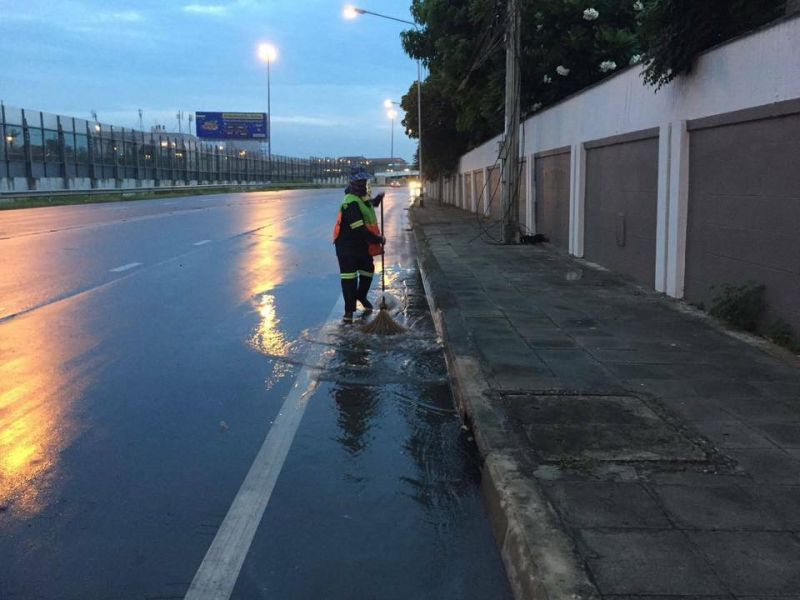 "ผู้ว่าฯอัศวิน"ประกาศน้ำท่วมตรงไหนโปรดแจ้ง
