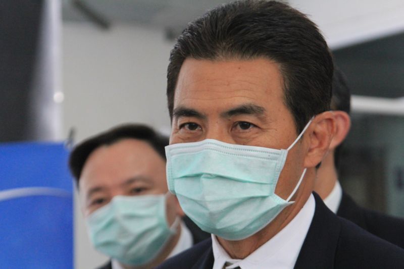 นายเทวัญ  ลิปตพัลลภ 