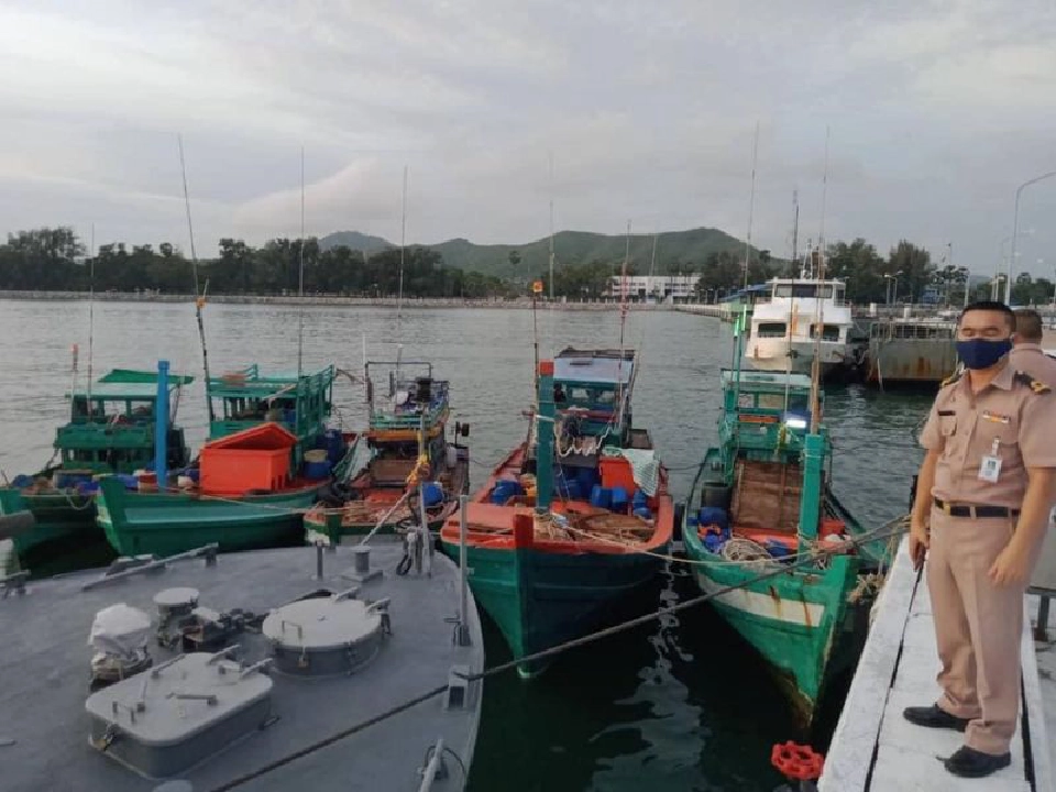 จับเรือประมงเวียดนาม 5 ลำ รุกล้ำน่านน้ำไทย