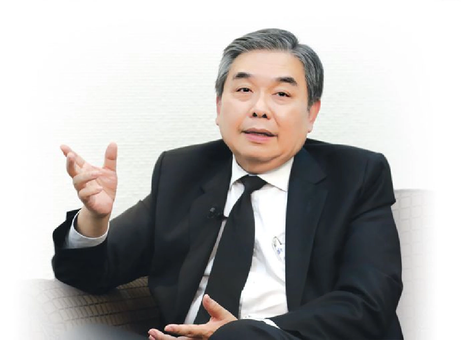 นายอภิศักดิ์ ตันติวรวงศ์ 