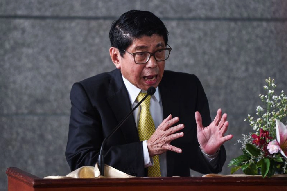 นายวิษณุ เครืองาม 