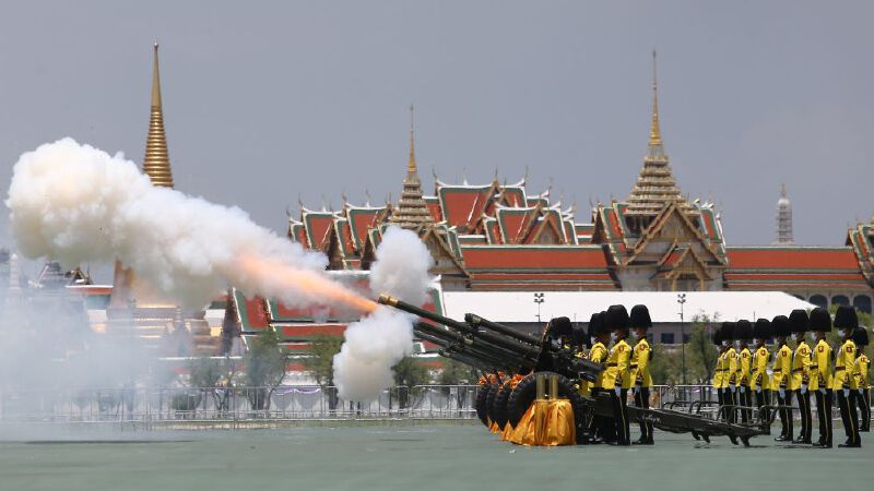 ยิงสลุตหลวง 21 นัด วันเฉลิมพระชนมพรรษา สมเด็จพระนางเจ้าฯ พระบรมราชินี