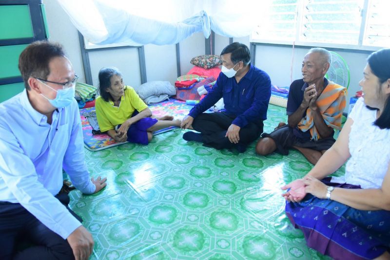 "อลงกรณ์’ เล็งขยายศูนย์ "บลูเฮาส์"ช่วยเหลือประชาชนทั่วประเทศ 