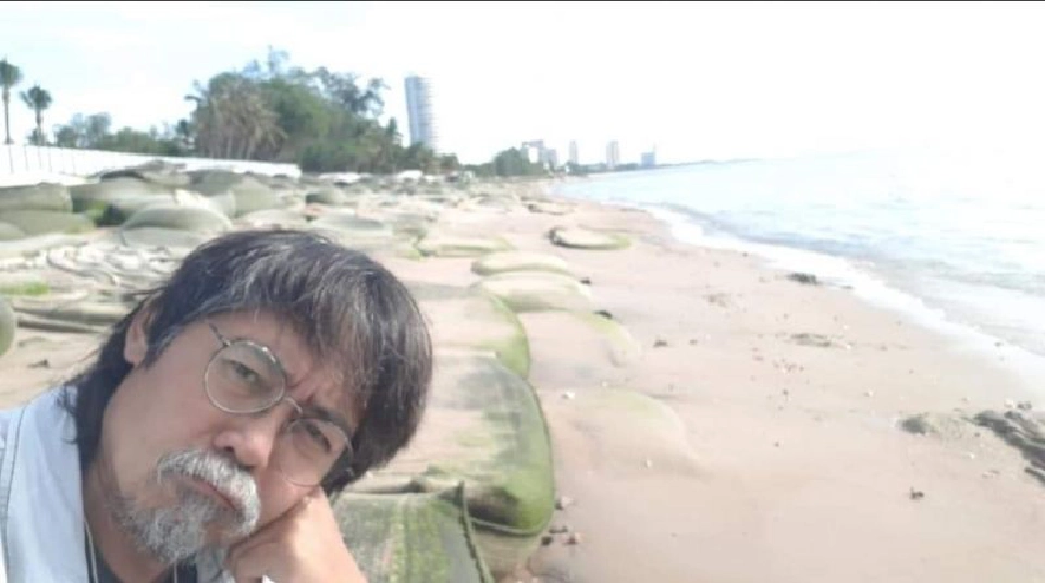 ศศิน เฉลิมลาภ