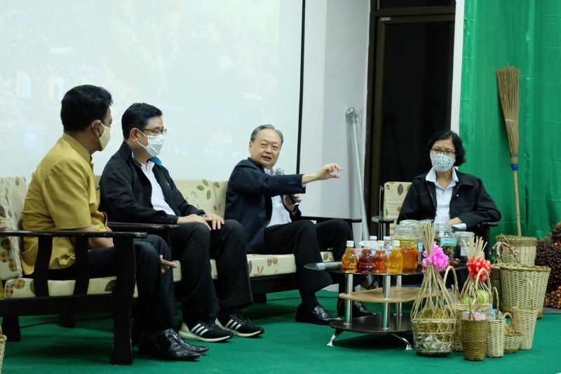 “สนธิรัตน์”ปัดเตะถ่วงเลือก กก.บห. ยันยึดตามกฎหมาย
