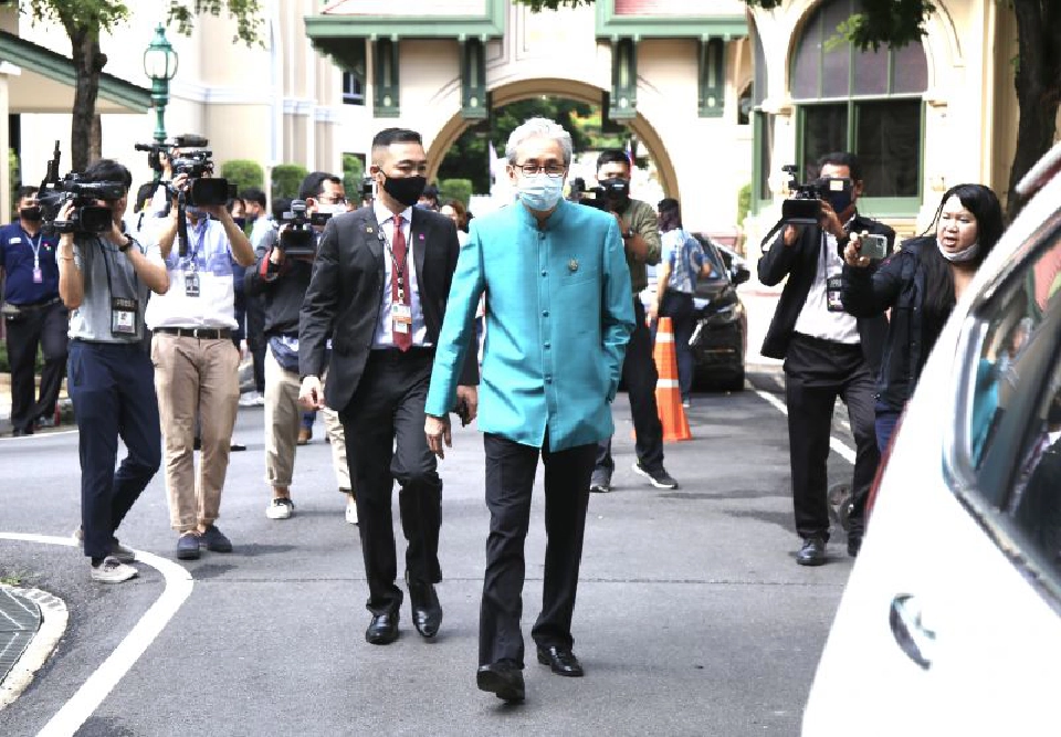 นายสมคิด จาตุศรีพิทักษ์