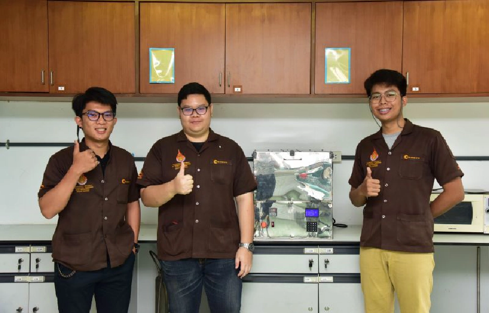 เครื่องอบแห้ง พร้อมระบบวัดความชื้น