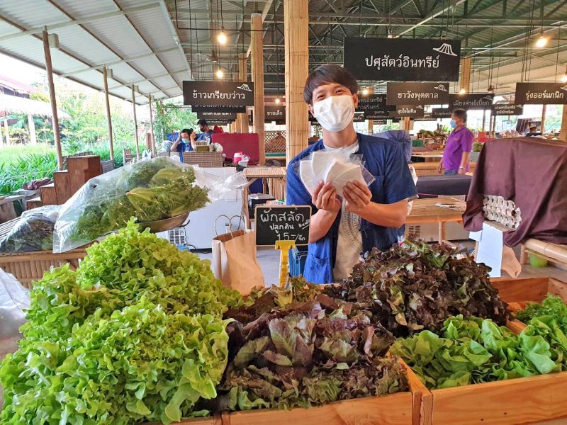 เที่ยวใกล้กรุง ‘ตลาดสุขใจ’ แวะไปเรียนรู้วิถีเกษตรอินทรีย์