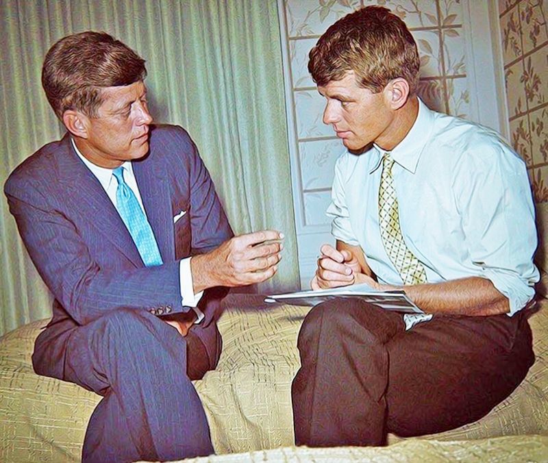 สองพี่น้อง JFK, RFK วางแผนหาเสียง ก่อนถูกฆาตกรรมทั้งคู่