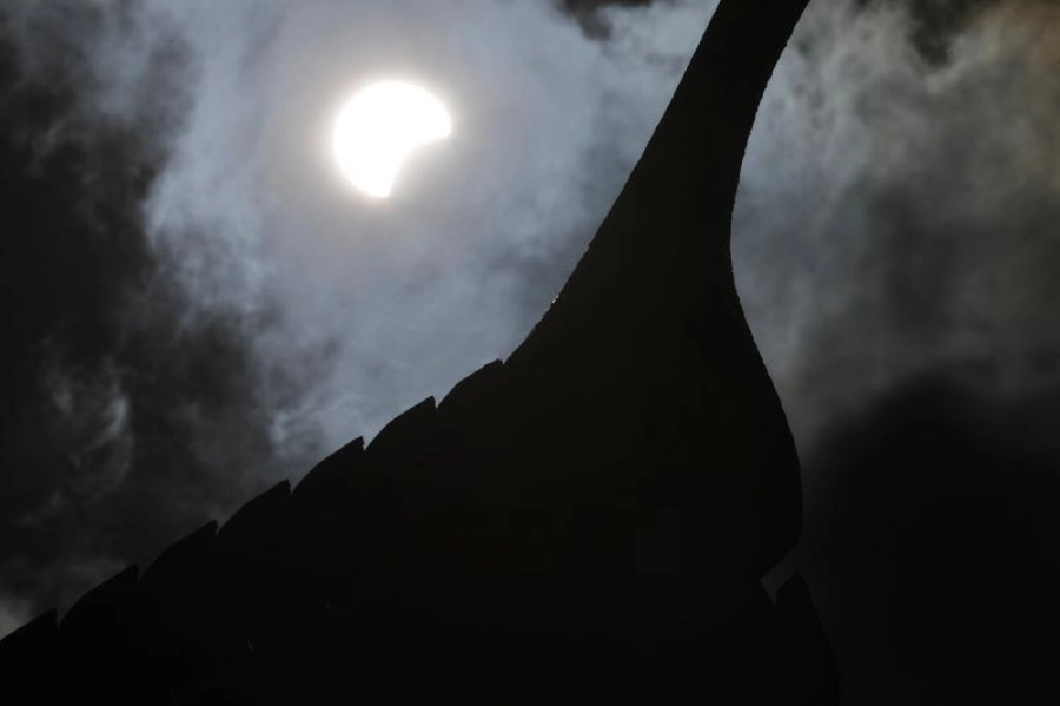 รวมภาพปรากฏการณ์ “สุริยคราส”