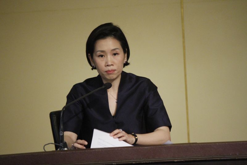 รัชดา ธนาดิเรก