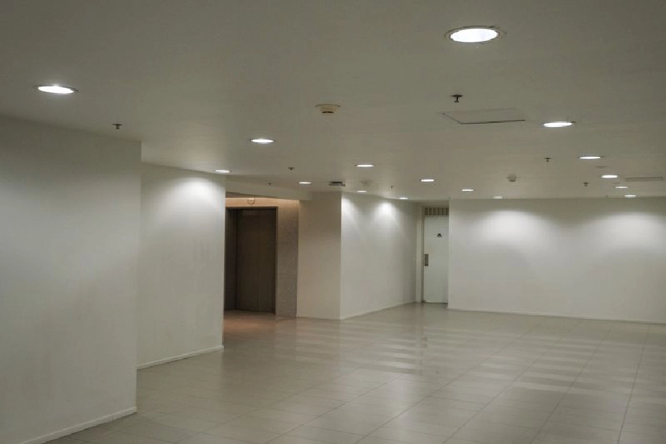 เอ็มไพร์ ทาวเวอร์​ ผ่านมาตรฐาน ‘อาคารประหยัดพลังงาน’ กฟน.