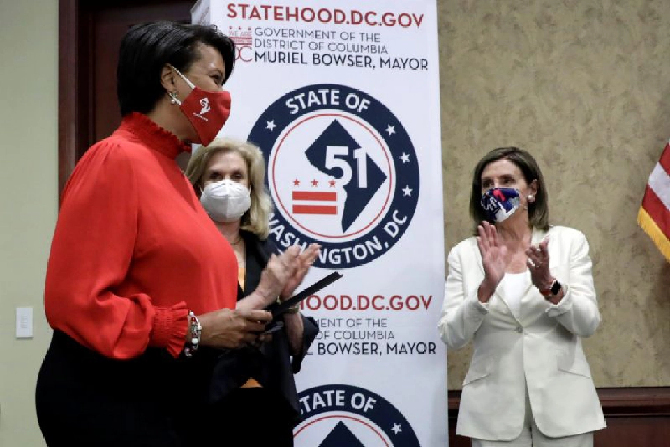 สภาผู้แทนราษฎรสหรัฐฯ ผ่านร่างกฎหมายยกสถานะกรุงวอชิงตัน ดีซี ขึ้นเป็นรัฐที่ 51 ของอเมริกาเมื่อวันที่ 26 มิ.ย.ที่ผ่านมา 