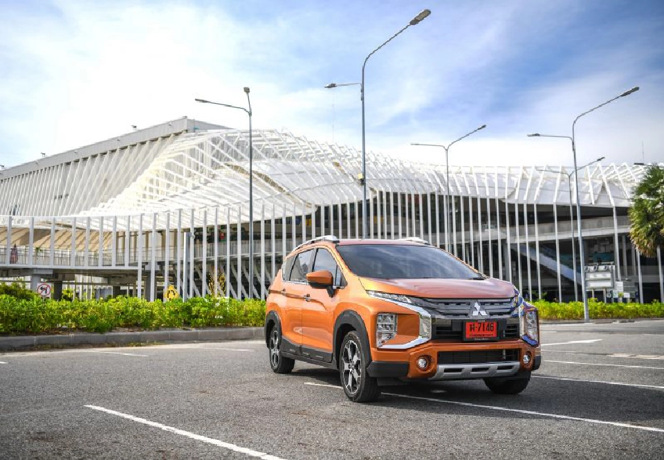 รับน้องใหม่ Suzuki XL7 - มิตซูบิชิ ไม่ปรับราคาเอ็กซ์แพนเดอร์ ครอส 