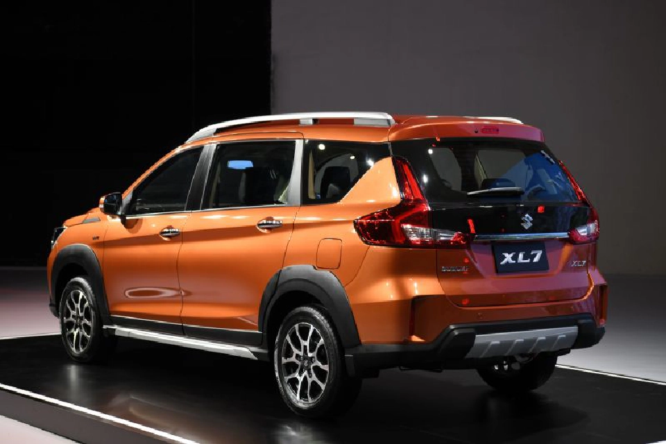 SUZUKI XL7 น้องใหม่ตลาดรถอเนกประสงค์  