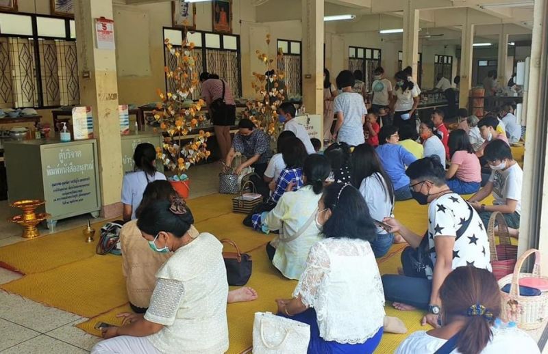 วันอาสาฬหบูชา ชาวโครราชทำบุญแน่นวัดสุทธจินดาวรวิหาร