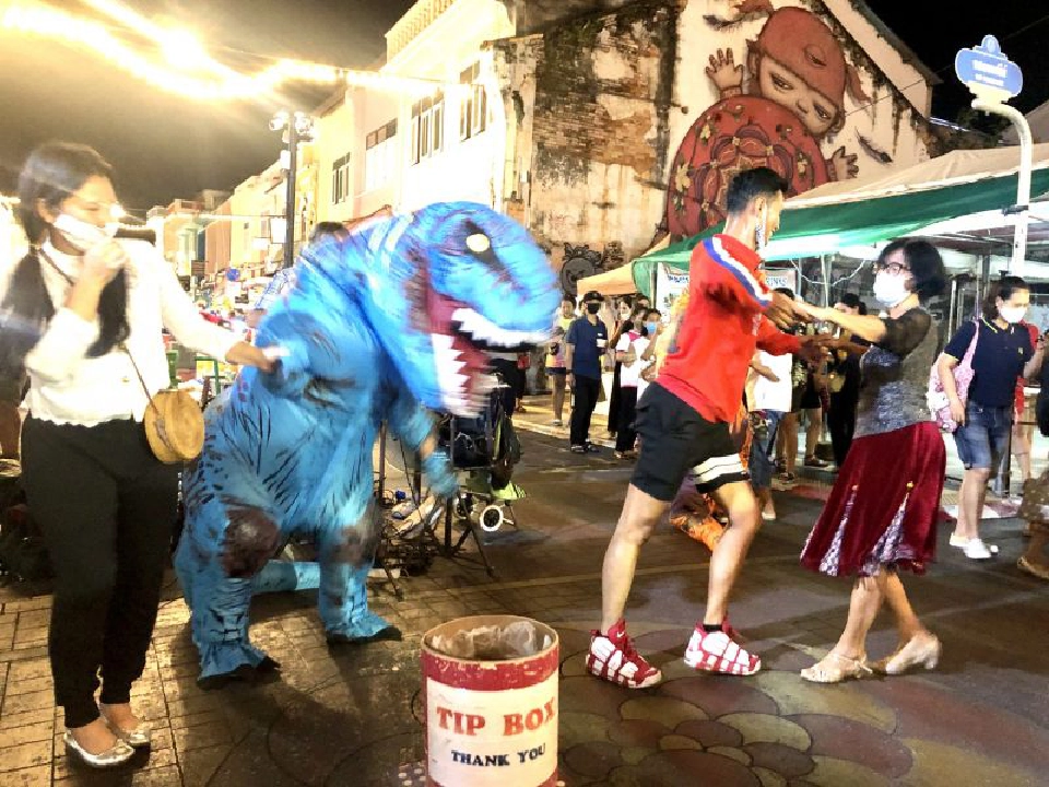 เที่ยว"หลาดใหญ่" ถนนคนเดินภูเก็ตในวิถี New Normal  