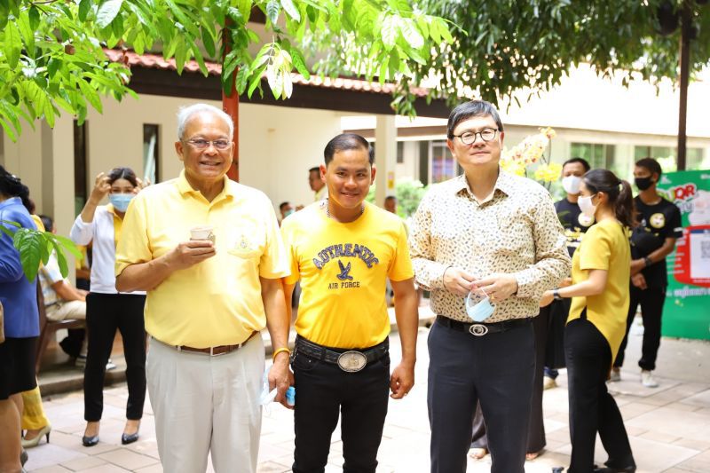 “สุเทพ”หนุน “เอนก”นั่ง รมว.แรงงาน