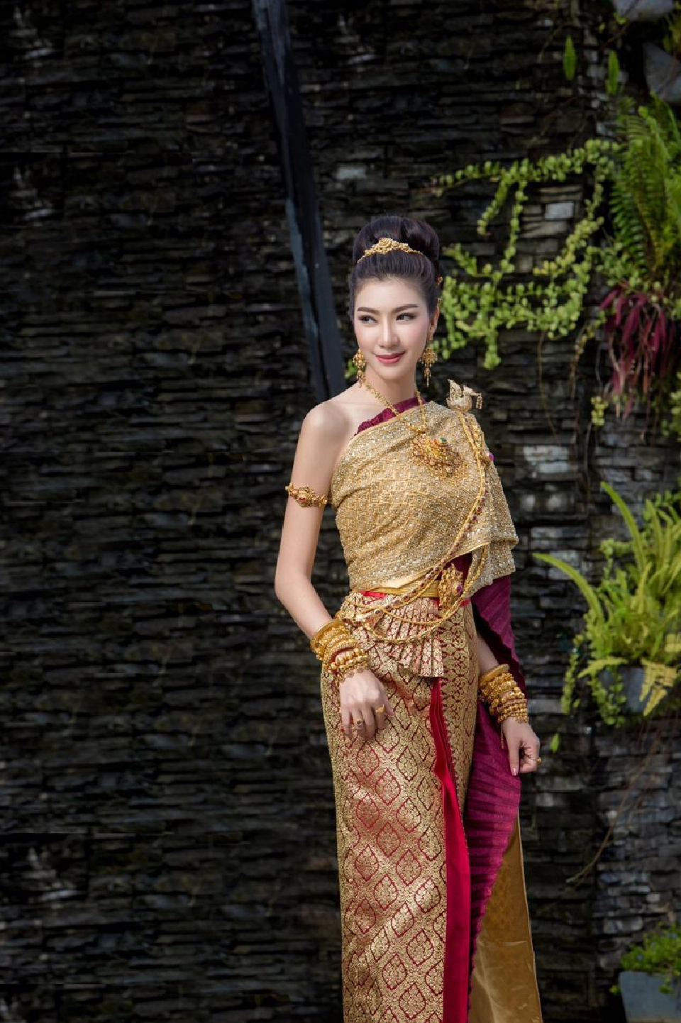 “Mrs Noble Queen Thailand 2017” มาเชิญชวน สาวงามที่ผ่านการสมรสแล้วทั่วประเทศ เข้าร่วมการประกวด Mrs Noble Queen Thailand 2020