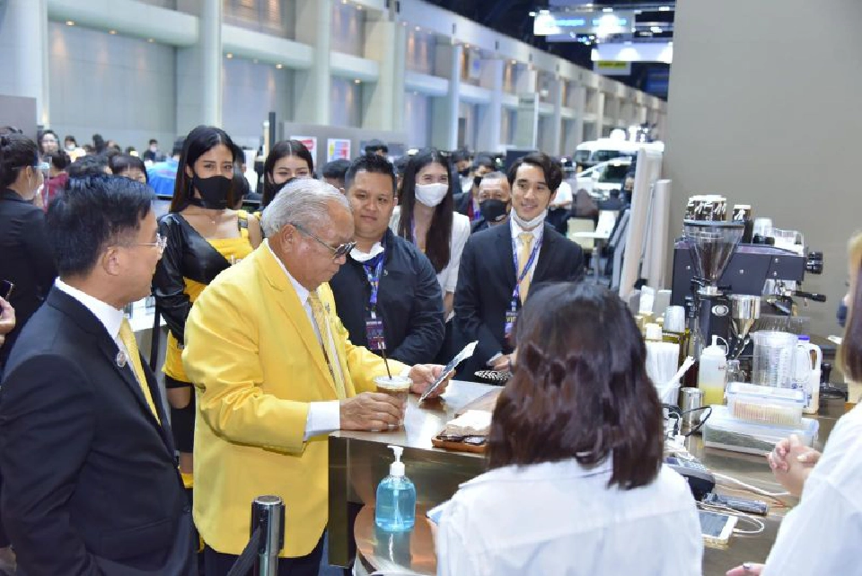  เจมาร์ทกรุ๊ป จับมือ เอไอเอส โชว์เทคโนโลยี 5G ยานยนต์ ครั้งแรกในงานมอเตอร์โชว์