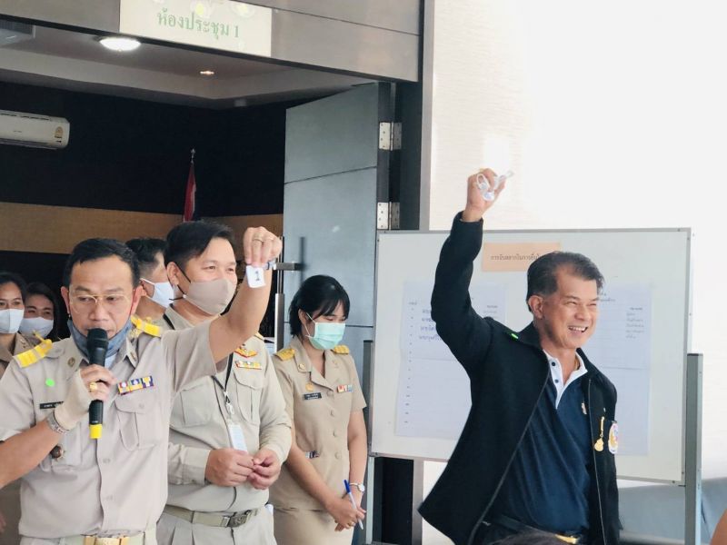 คึกคัก!4 พรรคแห่สมัครชิง ส.ส.เขต5ปากน้ำ