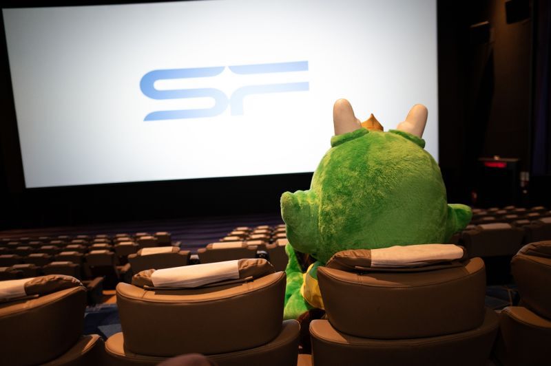 พี่ก้อน คืนความสนุก จัด ‘เที่ยว นวด ตัดผม ดูหนัง ความงาม’ 1 บาท
