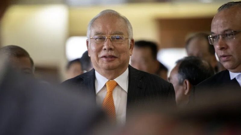 "นาจิบ" อดีตนายกมาเลเซีย ถูกศาลสั่งเก็บภาษีย้อนหลังกว่าหมื่นลบ.