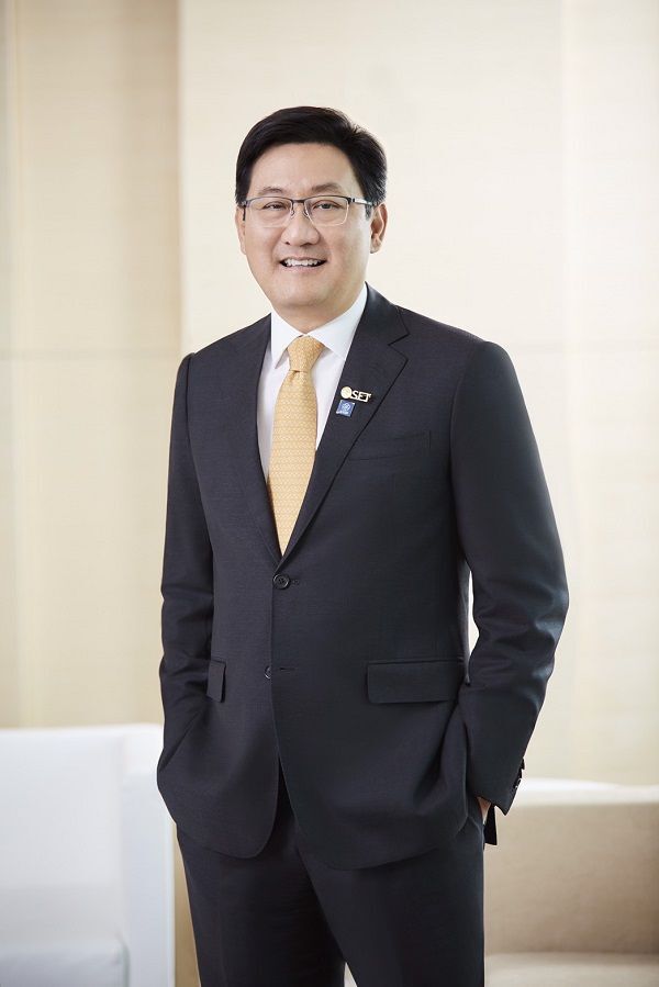ภากร ปีตธวัชชัย กรรมการและผู้จัดการ ตลาดหลักทรัพย์แห่งประเทศไทย (ตลท.)