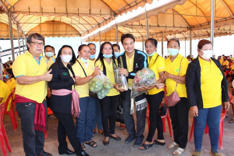 ทีมเศรษฐกิจทันสมัย ปชป. บุกร้อยเอ็ด ช่วยแก้จน 