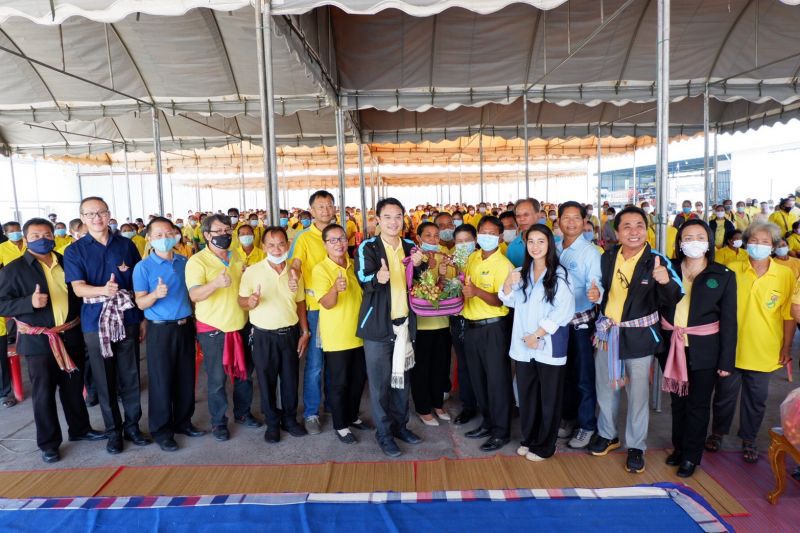 ทีมเศรษฐกิจทันสมัย ปชป. บุกร้อยเอ็ด ช่วยแก้จน 
