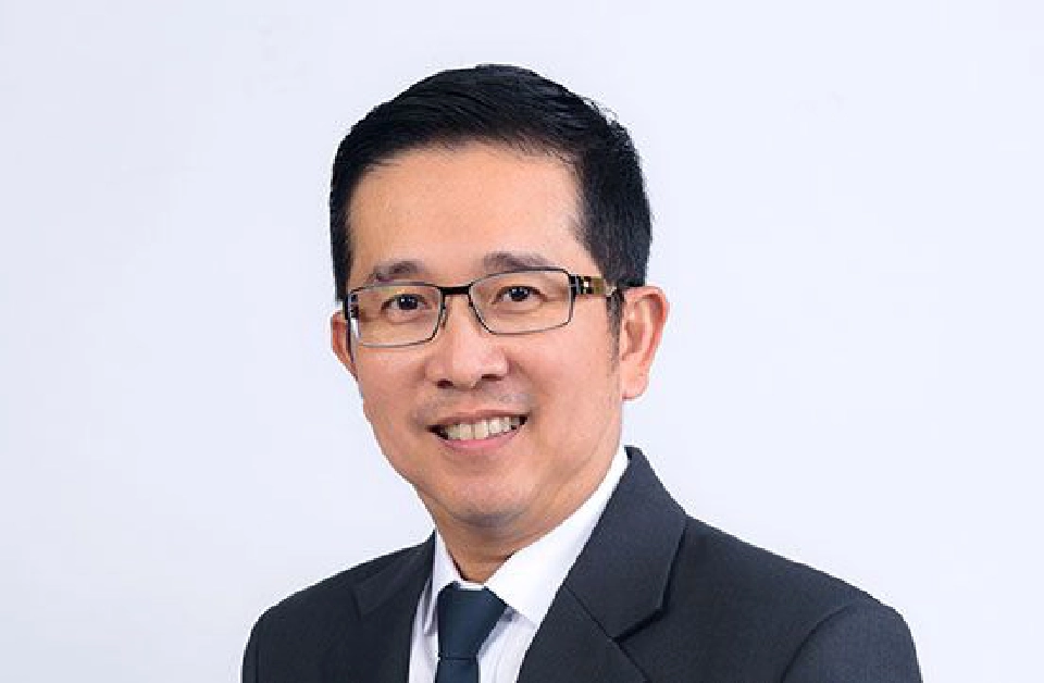 สมโภชน์ อาหุนัย