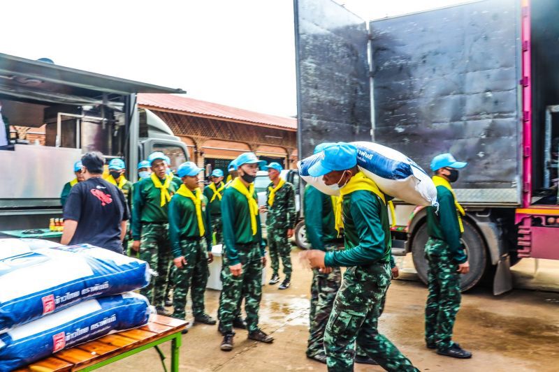 มทบ.28  จัดตั้งโรงครัวพระราชทาน ประสบภัยพิบัติน้ำท่วม
