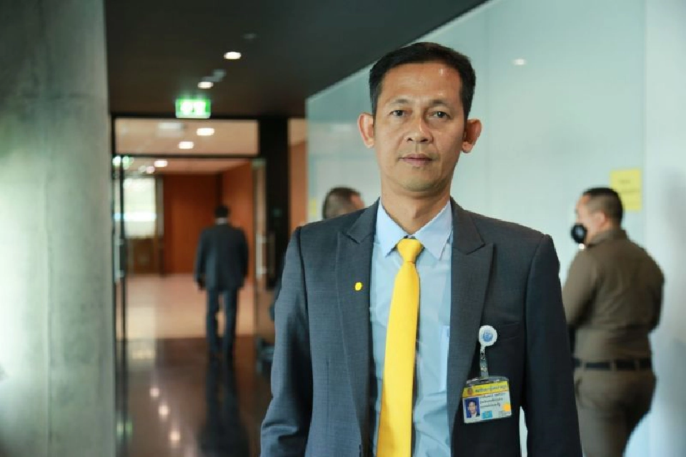 นายสัณหพจน์ สุขศรีเมือ