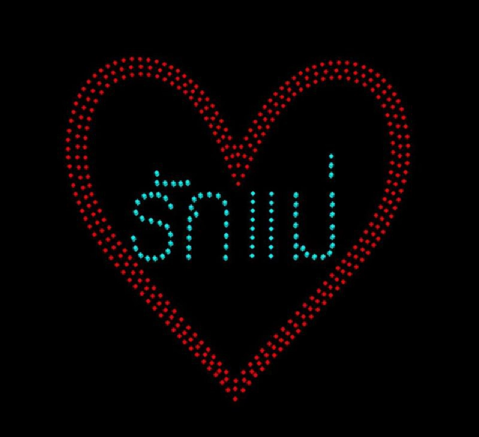 ร่วมชมโดรน 500 ลำแปรอักษรเทิดพระเกียรติ"วันแม่ 2563"  