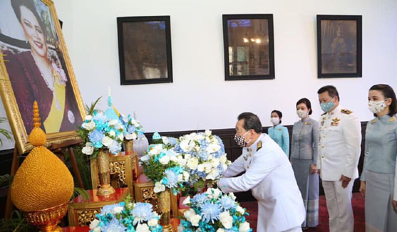 ผู้บริหารซีพี ร่วมถวายพระพร "สมเด็จพระพันปีหลวง" ผู้บริหารซีพี ร่วมถวายพระพร "สมเด็จพระพันปีหลวง"
