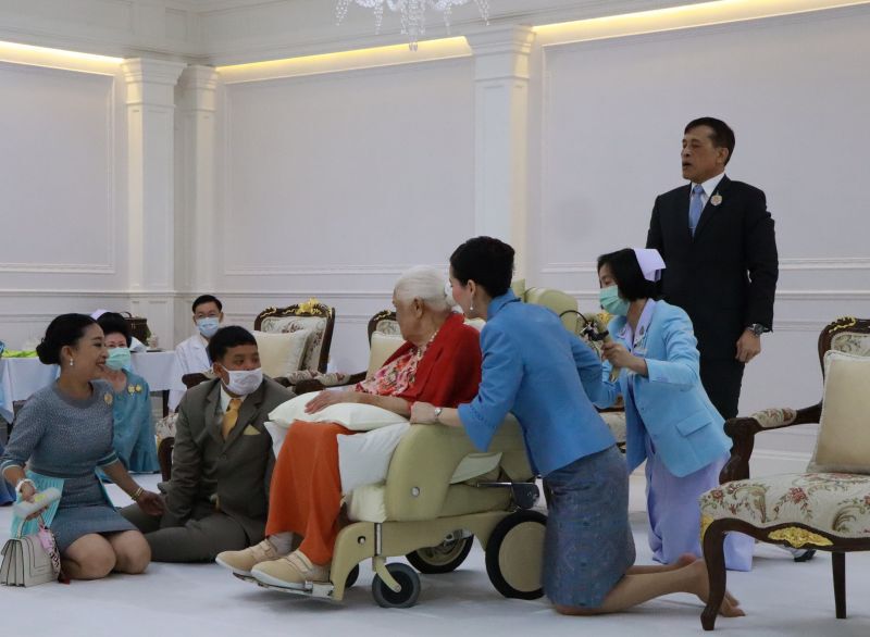 "สมเด็จพระบรมราชชนนีพันปีหลวง" ทรงบำเพ็ญพระราชกุศลส่วนพระองค์