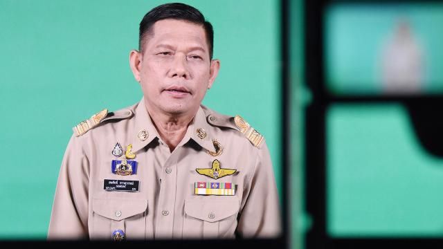 นาวาอากาศเอก สมศักดิ์ ขาวสุวรรณ์ 