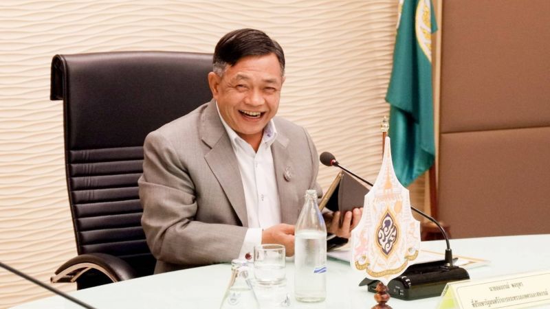 อลงกรณ์ พลบุตร ประธานในที่ประชุม พิกบอร์ด