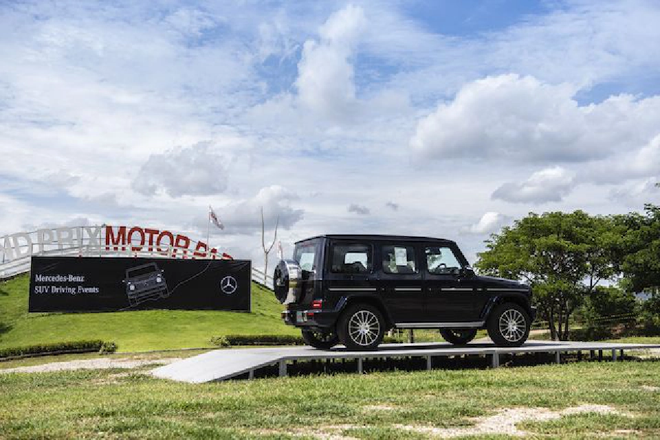 Mercedes Benz GLB เครื่องยนต์ 1.3 ลิตร ขับหน้า ทางฝุ่นก็ไหว