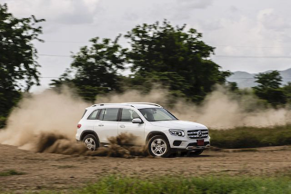 Mercedes Benz GLB 200