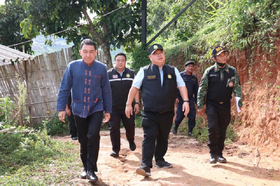 ลุยรื้อรีสอร์ทผิดกฎหมาย"ดอยม่อนแจ่ม"