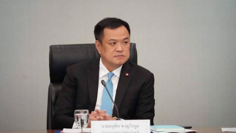 นายอนุทิน ชาญวีรกูล รองนายกรัฐมนตรีและรัฐมนตรีว่าการกระทรวงสาธารณสุข (สธ.) 