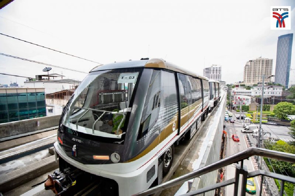     รถไฟฟ้า "สายสีทอง " ทดลอง วิ่ง ผ่านฉลุย    ดีเดย์ ต.ค.นี้ ได้นั่ง 