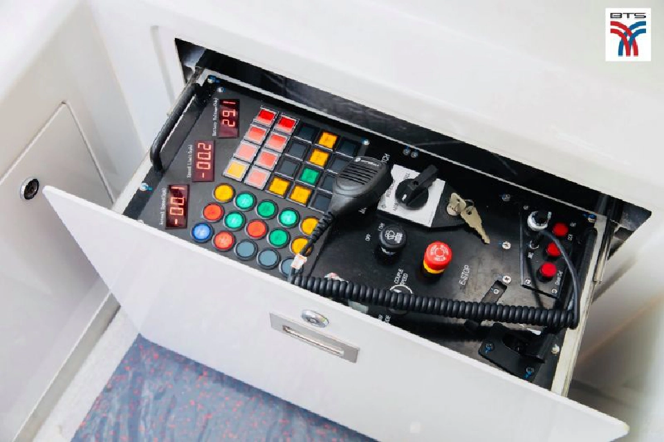     รถไฟฟ้า "สายสีทอง " ทดลอง วิ่ง ผ่านฉลุย    ดีเดย์ ต.ค.นี้ ได้นั่ง 