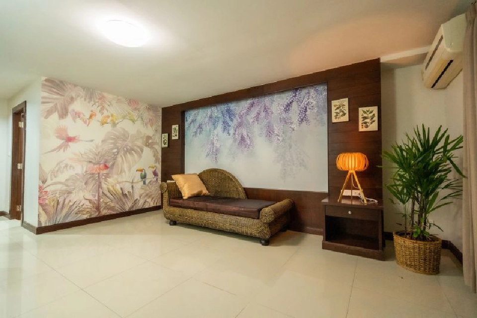 ฮึดสู้ เปลี่ยน “ห้องพัก” เป็น “สตูดิโอไลฟ์สด” 