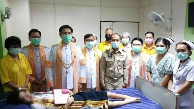 "กรมสมเด็จพระเทพฯ" ทรงให้ "อธิการบดีจุฬาฯ" เชิญปริญญาบัตรมอบ "บัณฑิต" ป่วยเป็นมะเร็ง